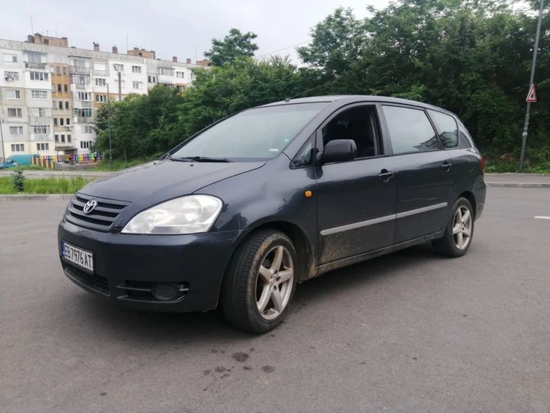 Toyota Avensis verso, снимка 3 - Автомобили и джипове - 52841524