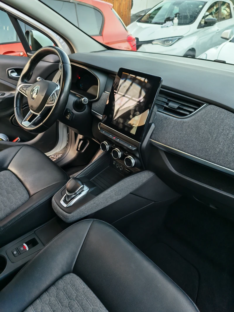 Renault Zoe 52kwCCS R135 Гаранция Сертификат, снимка 12 - Автомобили и джипове - 52865568