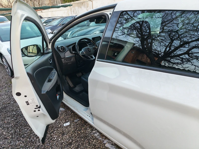 Renault Zoe 52kwCCS R135 Гаранция Сертификат, снимка 3 - Автомобили и джипове - 52865568