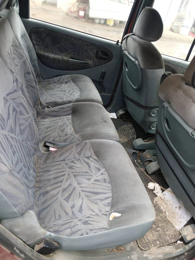 Renault Megane Scenic, снимка 6 - Автомобили и джипове - 53409932