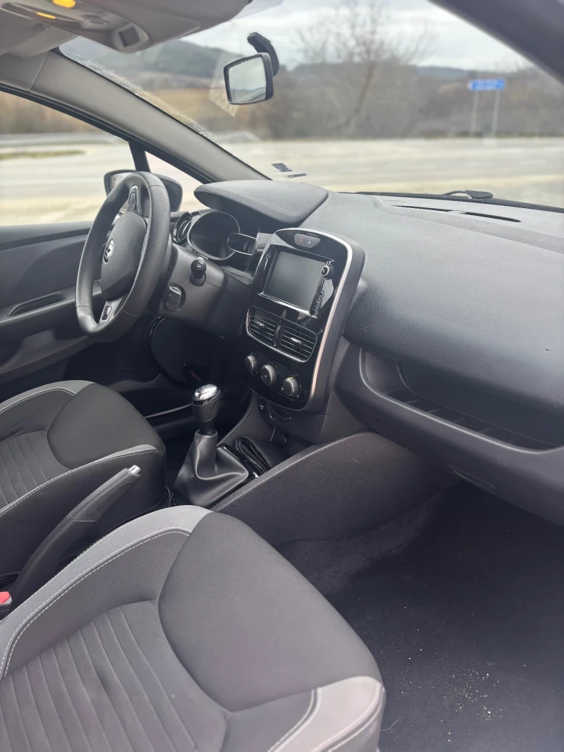 Renault Clio, снимка 8 - Автомобили и джипове - 53585124