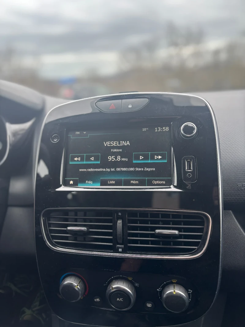 Renault Clio, снимка 14 - Автомобили и джипове - 53585124