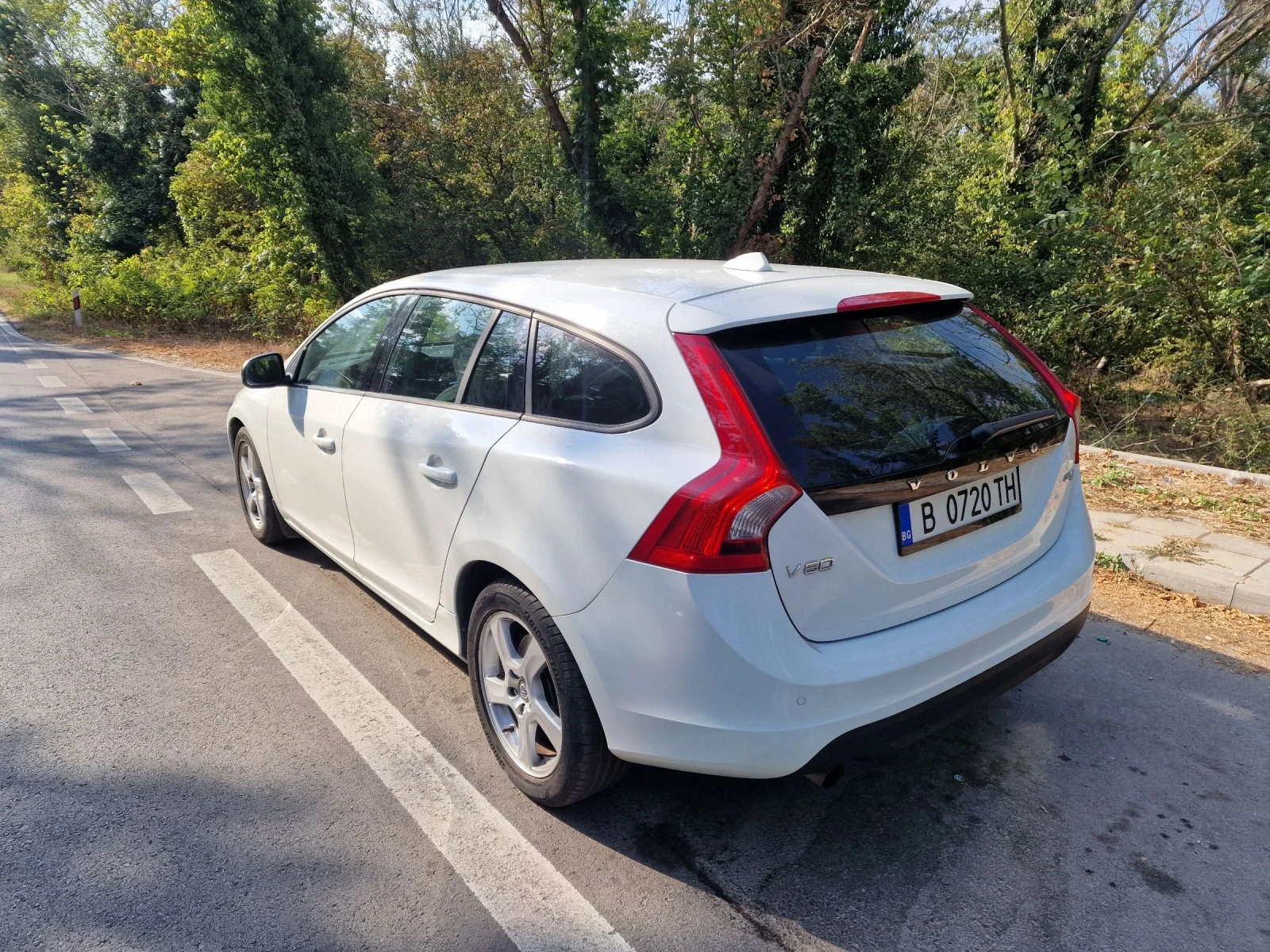 Volvo V60 1.6d - изображение 4