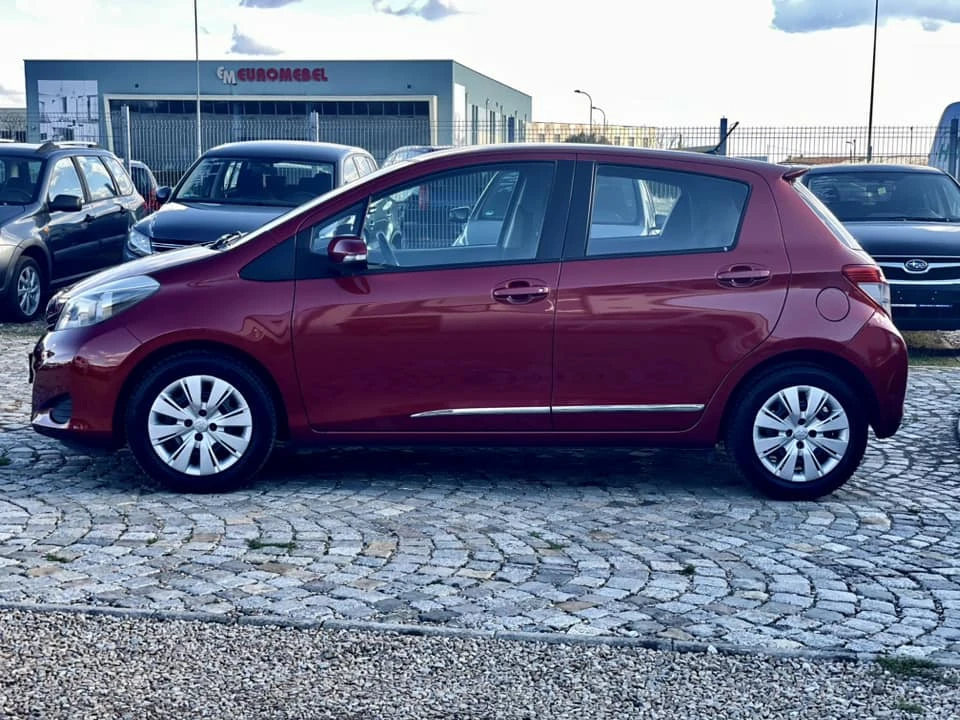 Toyota Yaris 1.3 6-скорости - изображение 2