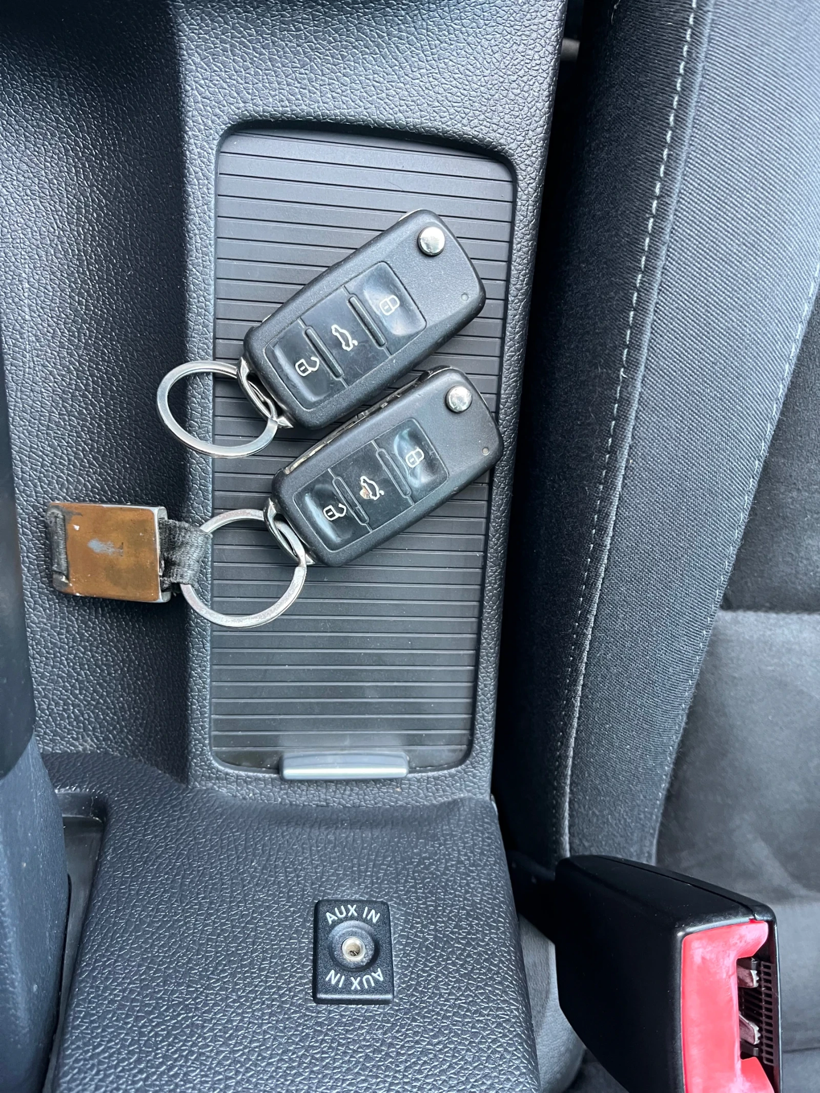 VW Golf 1.6 TDI | Mobile.bg   14