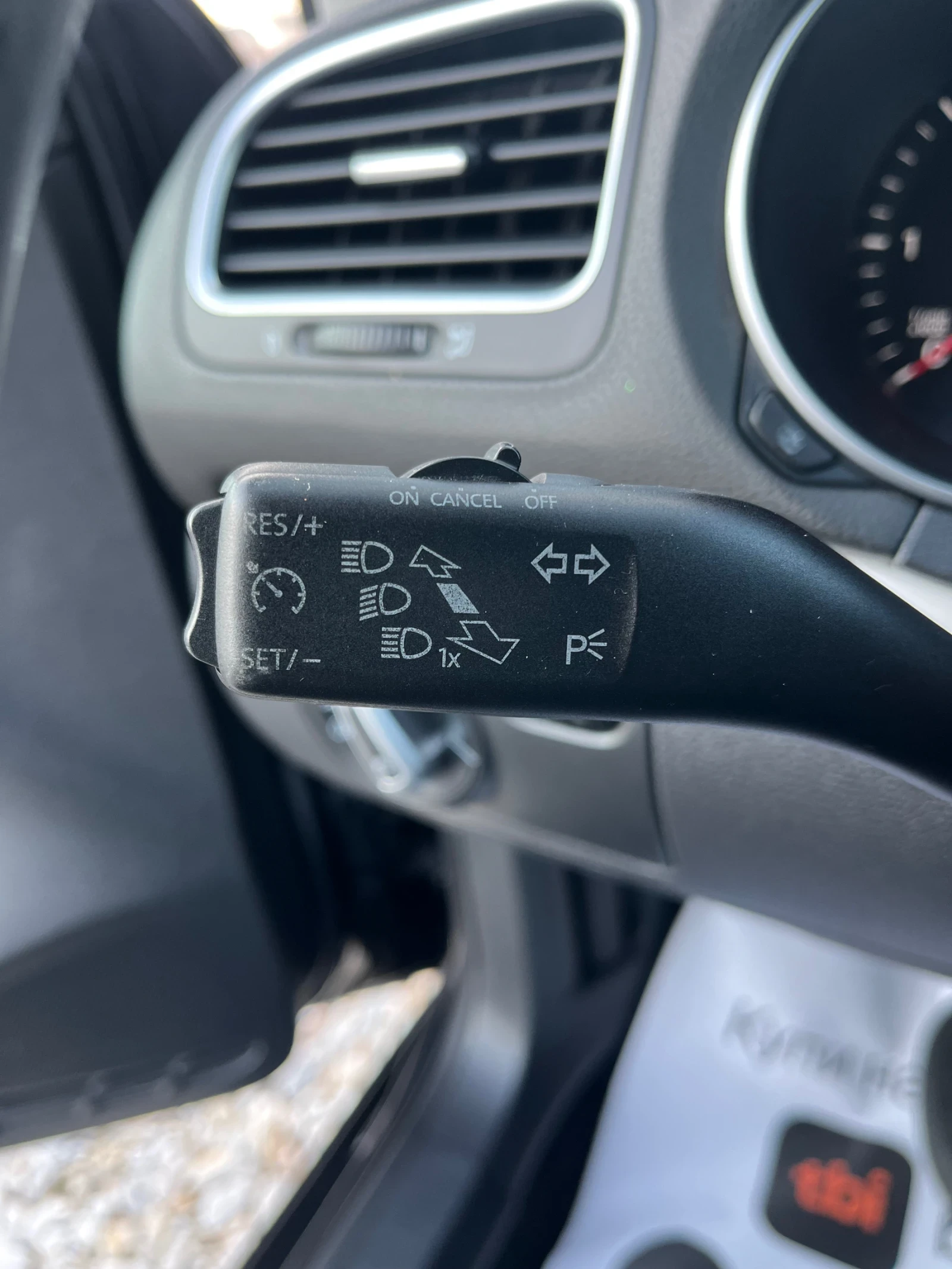 VW Golf 1.6 TDI | Mobile.bg   13