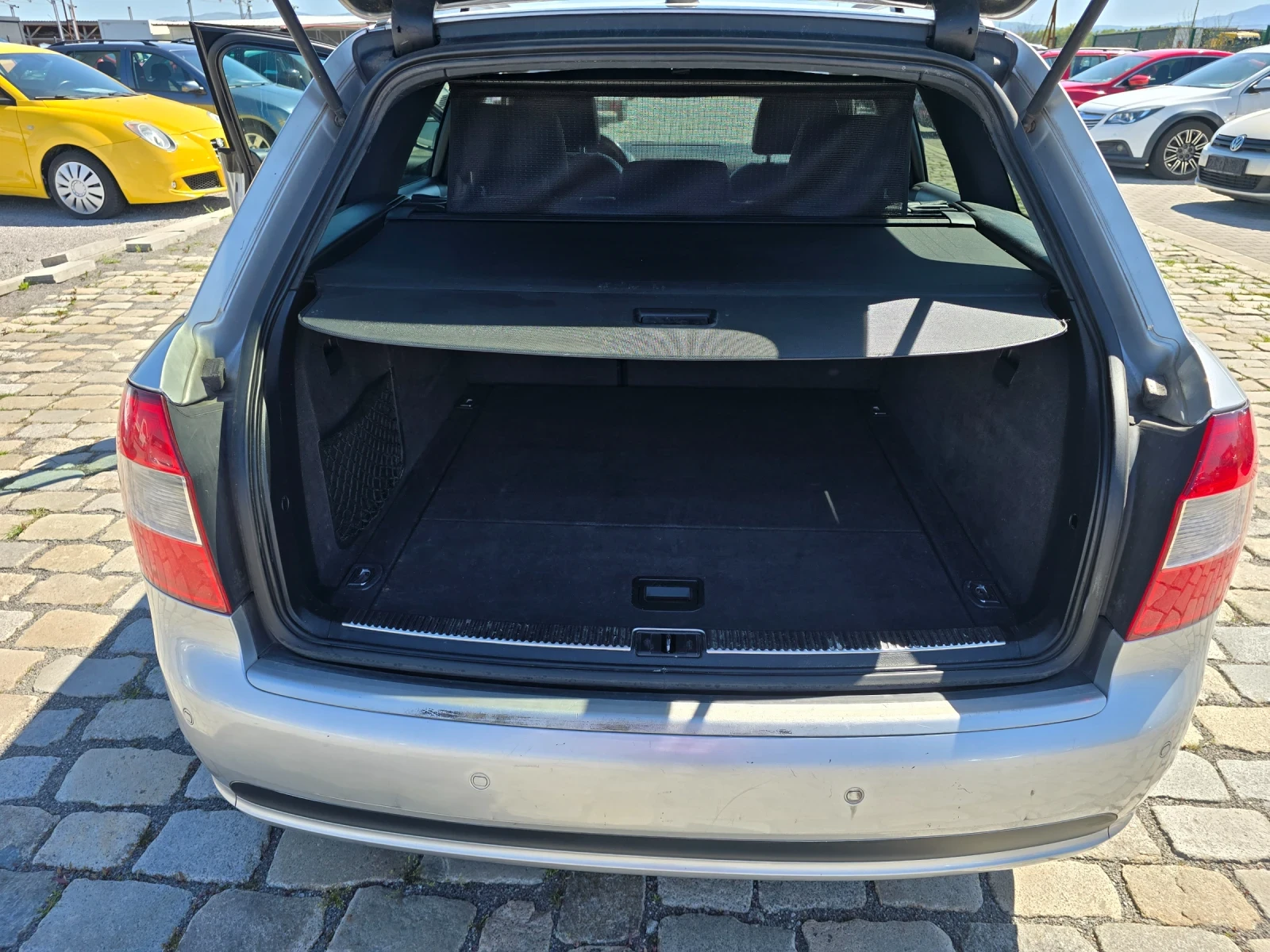 Audi A4 1.9TDI 131кс АВТОМАТИК S-LINE КОЖА ТОП СЪСТОЯНИЕ  - изображение 9