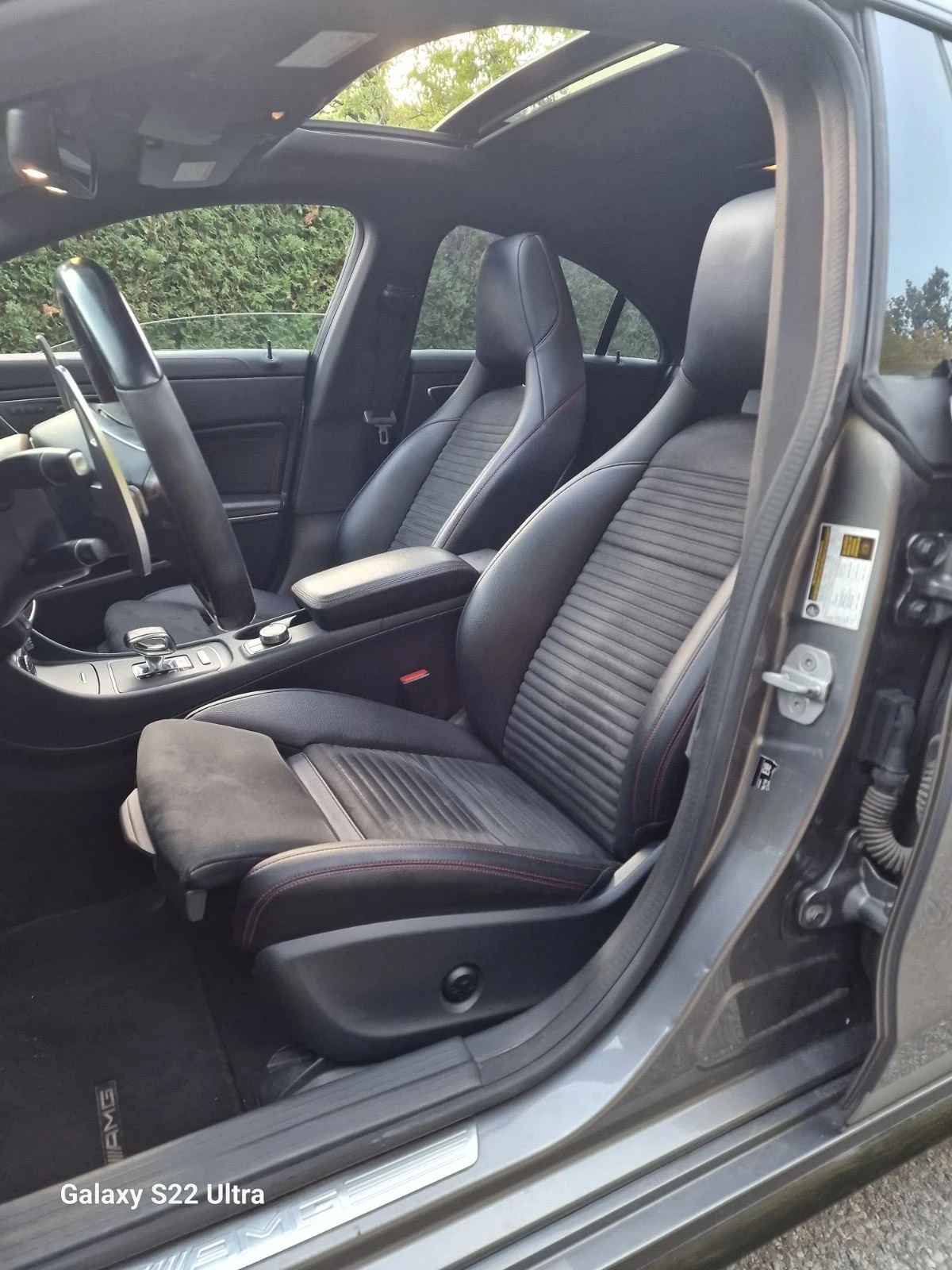 Mercedes-Benz CLA 45 AMG 4MATIC/NAVI/KAM/PANO - изображение 10