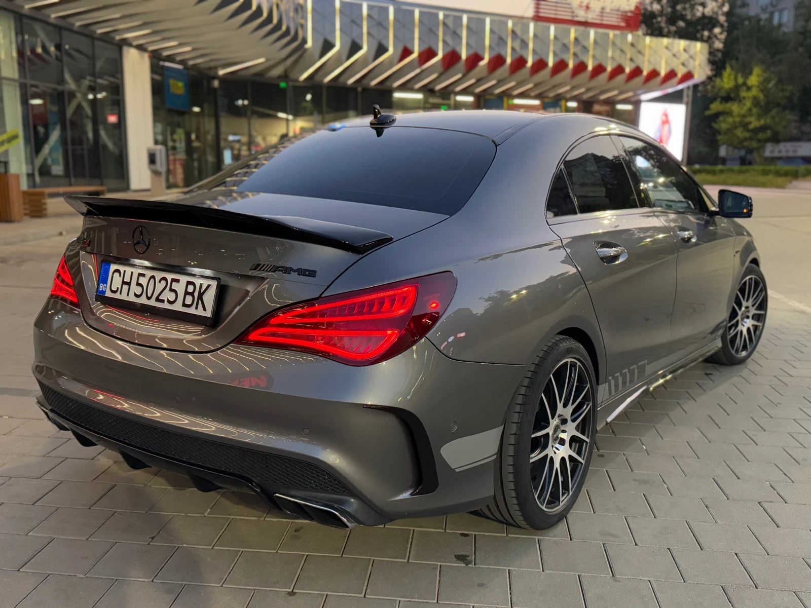 Mercedes-Benz CLA 45 AMG 4MATIC/NAVI/KAM/PANO - изображение 6