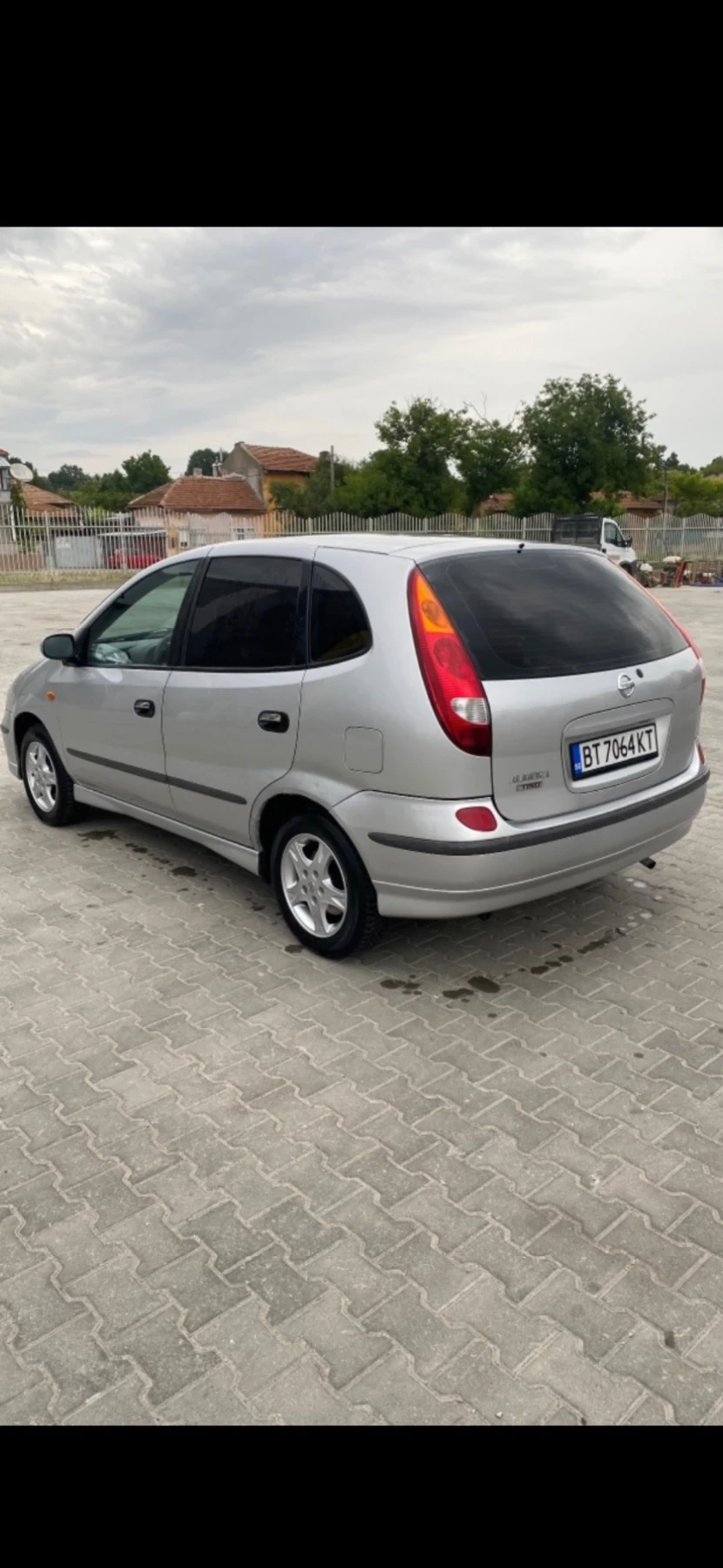 Nissan Almera tino 1.8i, Регистриран, всичко платено, Климатроник - изображение 3
