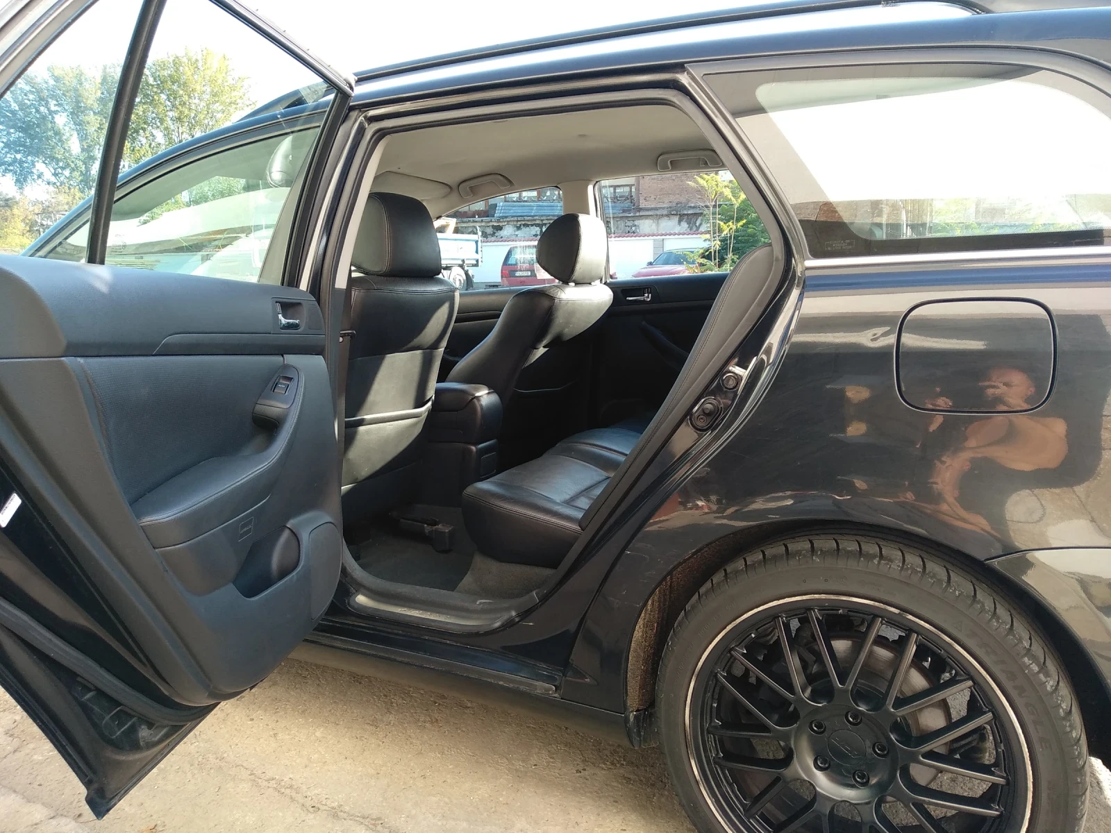 Toyota Avensis 2.0 VVTI T-spirit - изображение 2