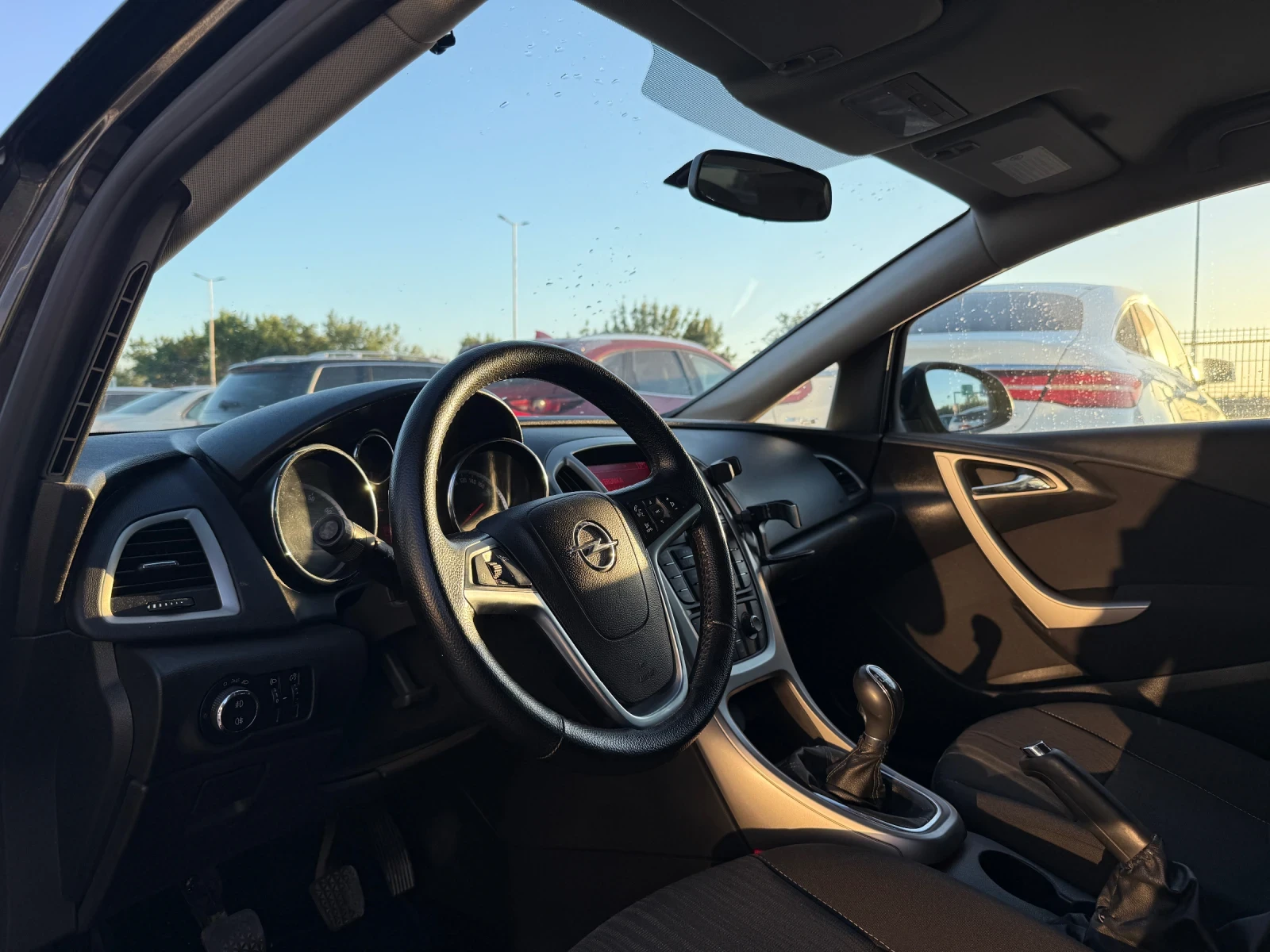 Opel Astra 1.4T* ГАЗ* FACE* РЕГИСТРАЦИЯ* 238.000км* ТОП - изображение 7