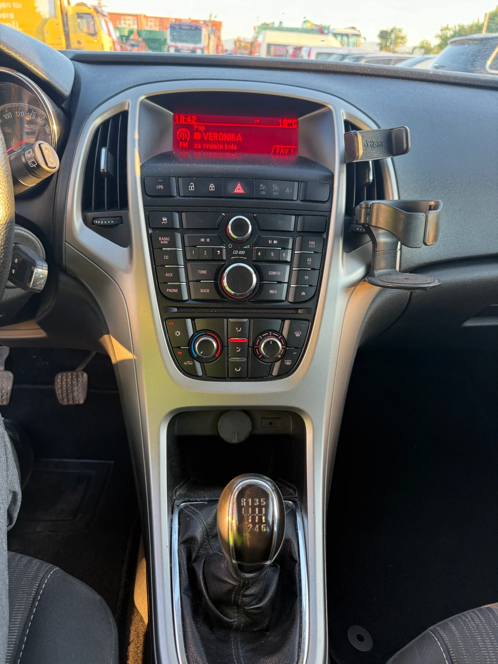 Opel Astra 1.4T* ГАЗ* FACE* РЕГИСТРАЦИЯ* 238.000км* ТОП - изображение 10