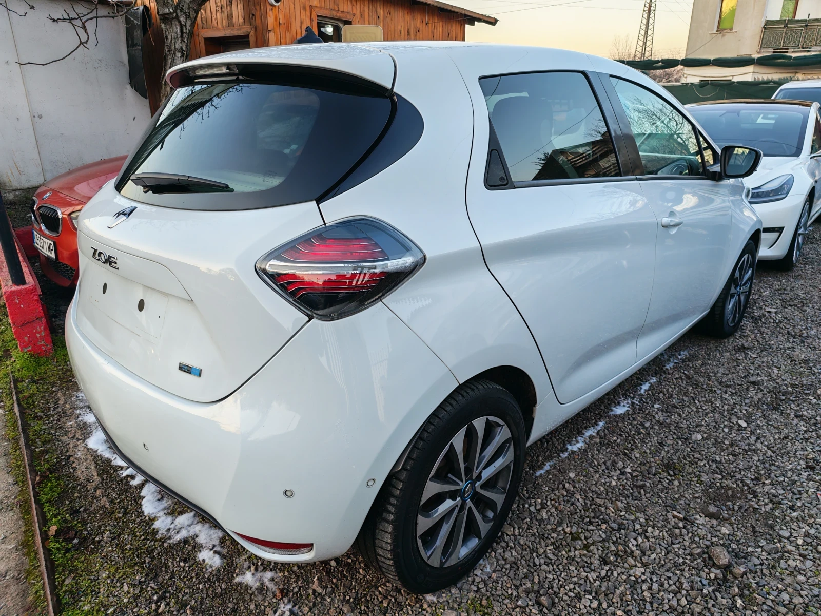 Renault Zoe 52kwCCS R135 Гаранция Сертификат - изображение 6