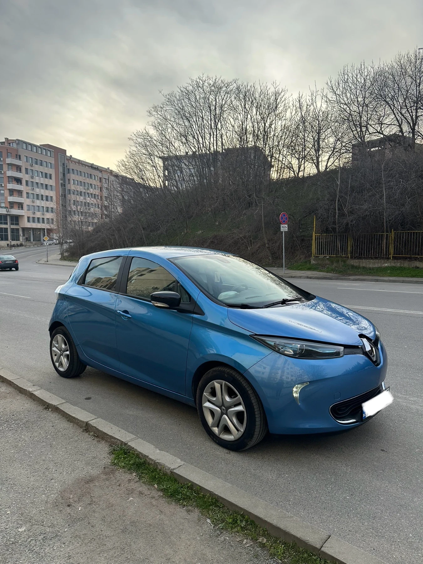 Renault Zoe, снимка 4 - Автомобили и джипове - 53585124