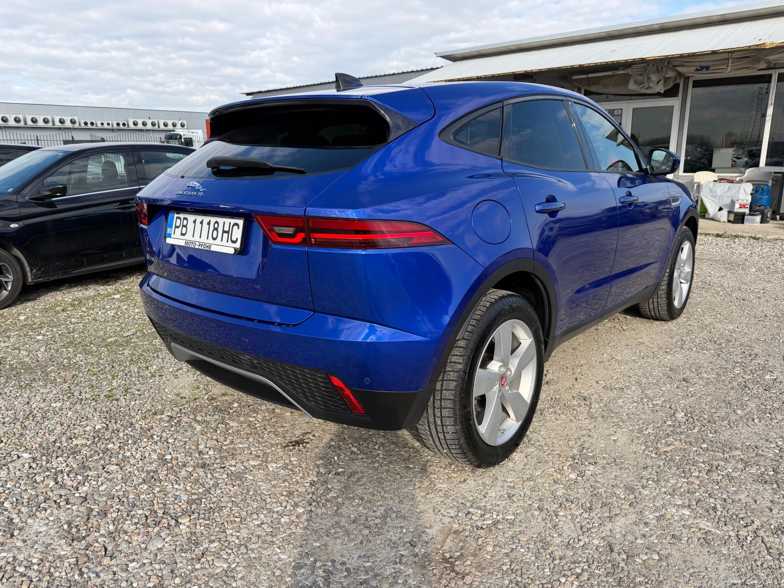 Jaguar E-pace 2.0 D (КАТО НОВА) - изображение 5