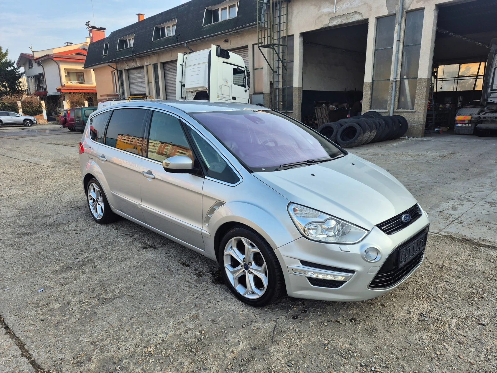Ford S-Max НАЙ ВИСОКО НИВО .7 места