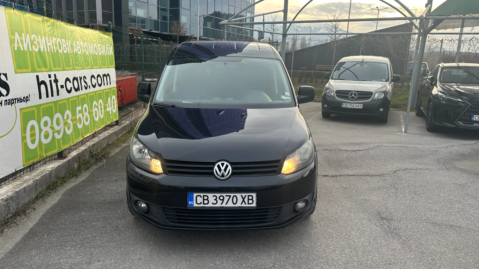 VW Caddy 1.6 TDI / Пътнически, снимка 3 - Автомобили и джипове - 53765600