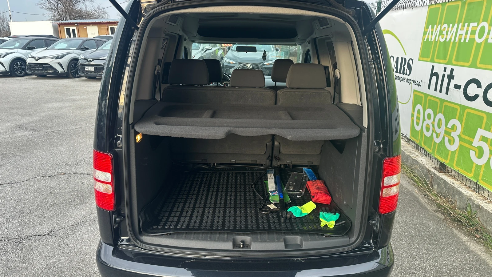 VW Caddy 1.6 TDI / Пътнически, снимка 10 - Автомобили и джипове - 53765600