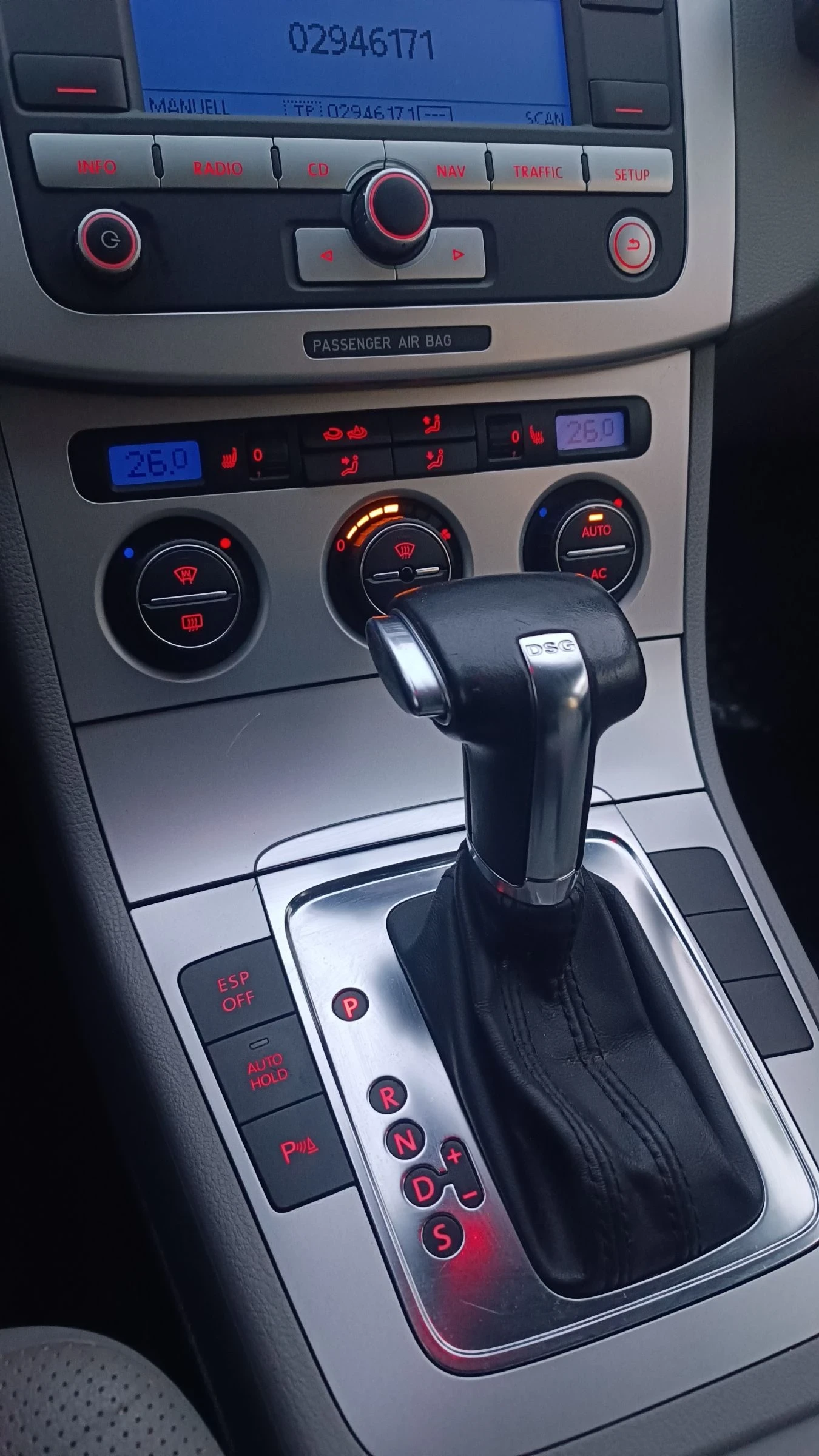 VW Passat 2.0TDI DSG CR, снимка 9 - Автомобили и джипове - 53782001