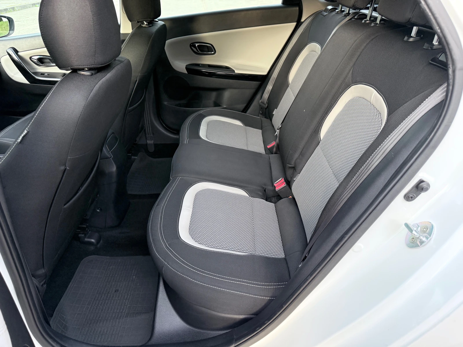Kia Ceed 1.6CRDI* 110k.c.Facelift* LED* ���������* Euro5B*  | Mobile.bg � ����������� 8
