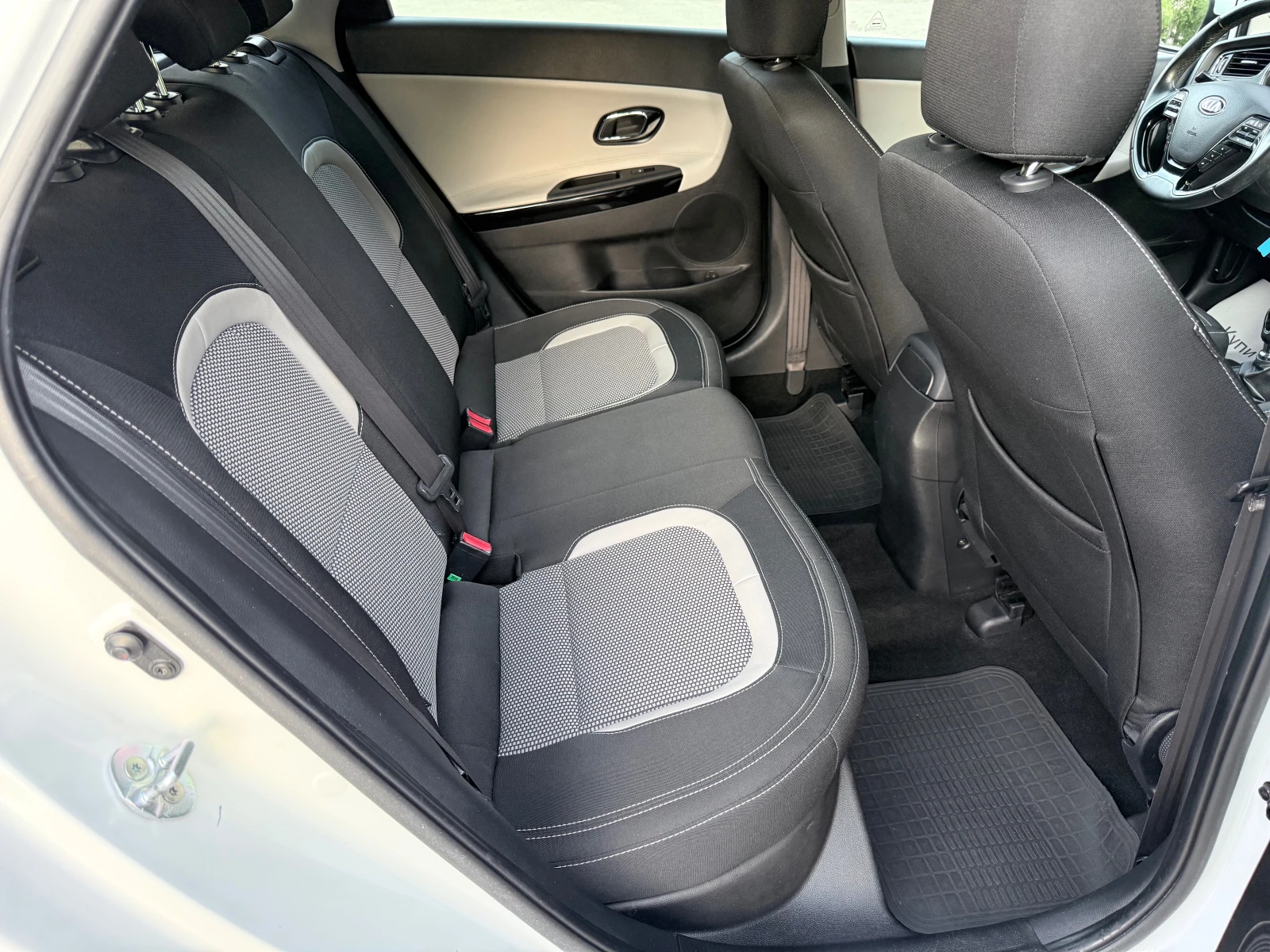 Kia Ceed 1.6CRDI* 110k.c.Facelift* LED* ���������* Euro5B*  | Mobile.bg � ����������� 9