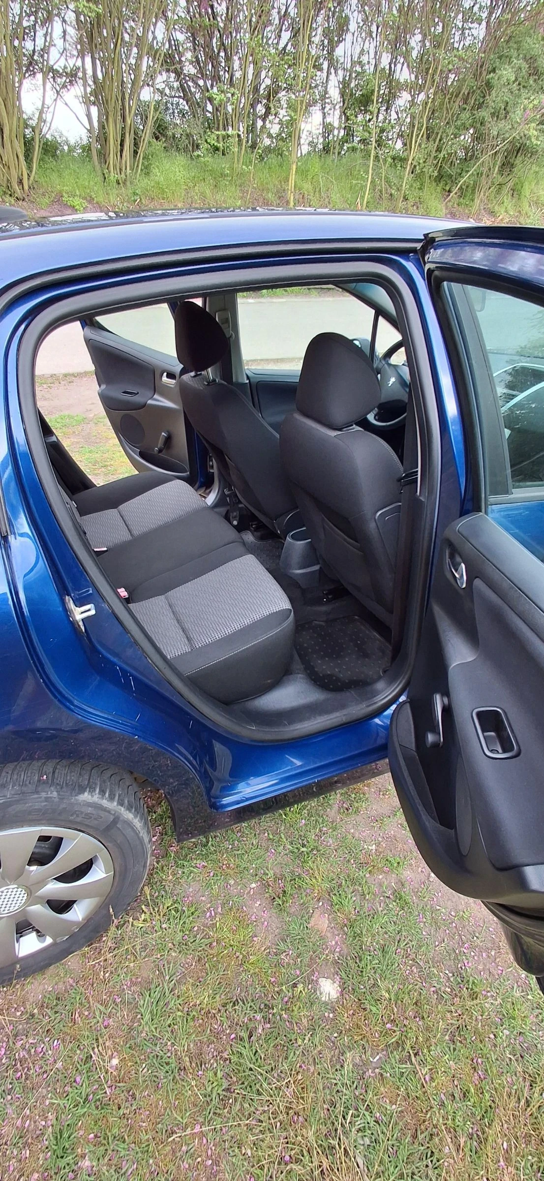 Peugeot 207 1.4i, снимка 8 - Автомобили и джипове - 54488484