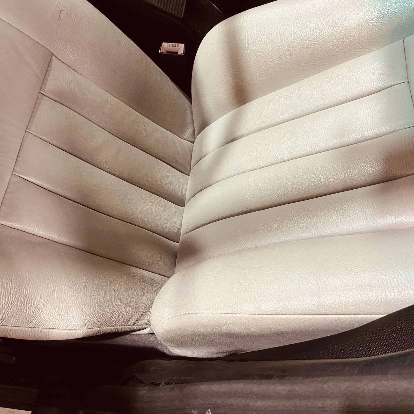 Mercedes-Benz 124 200E, снимка 12 - Автомобили и джипове - 54527606