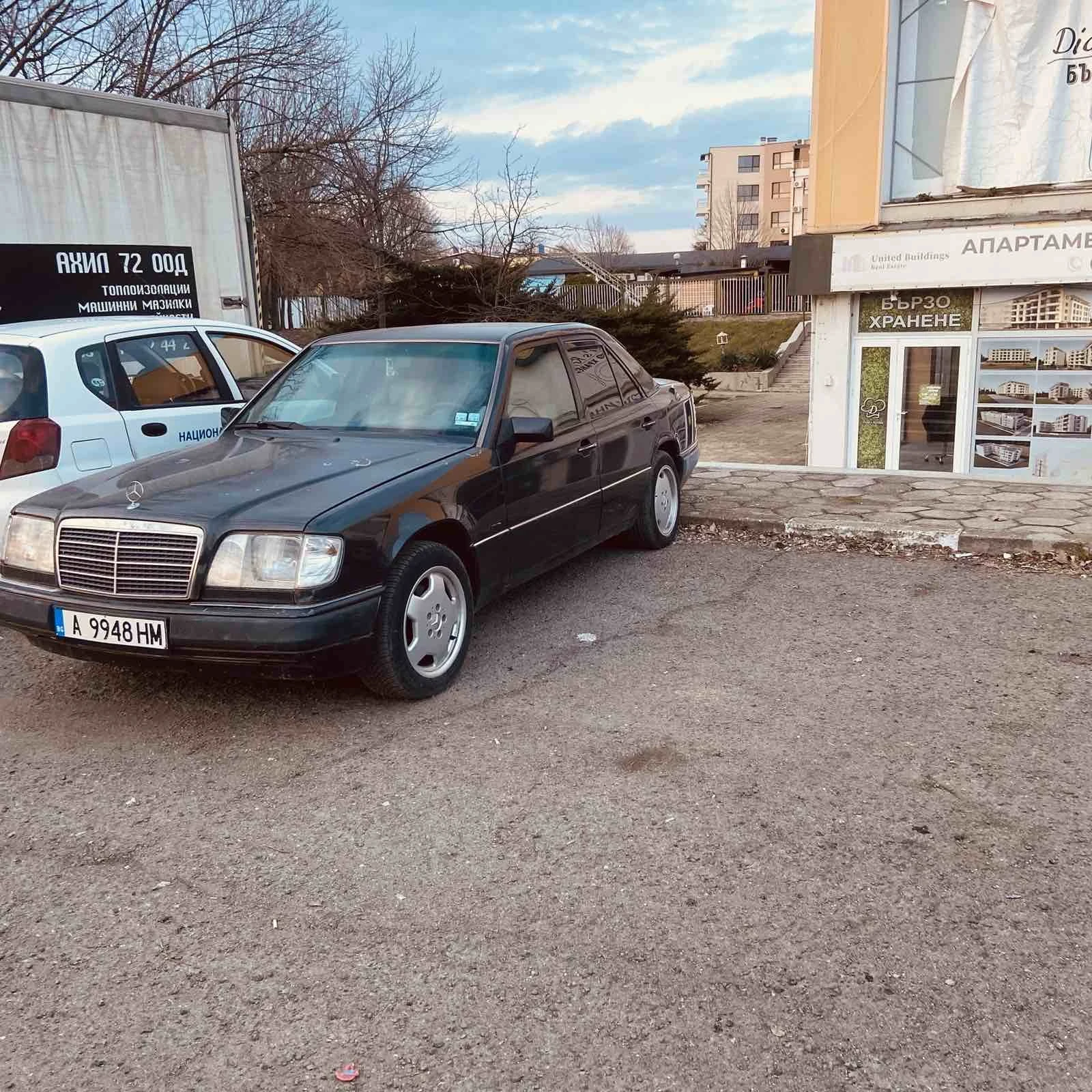 Mercedes-Benz 124 200E, снимка 4 - Автомобили и джипове - 54527606