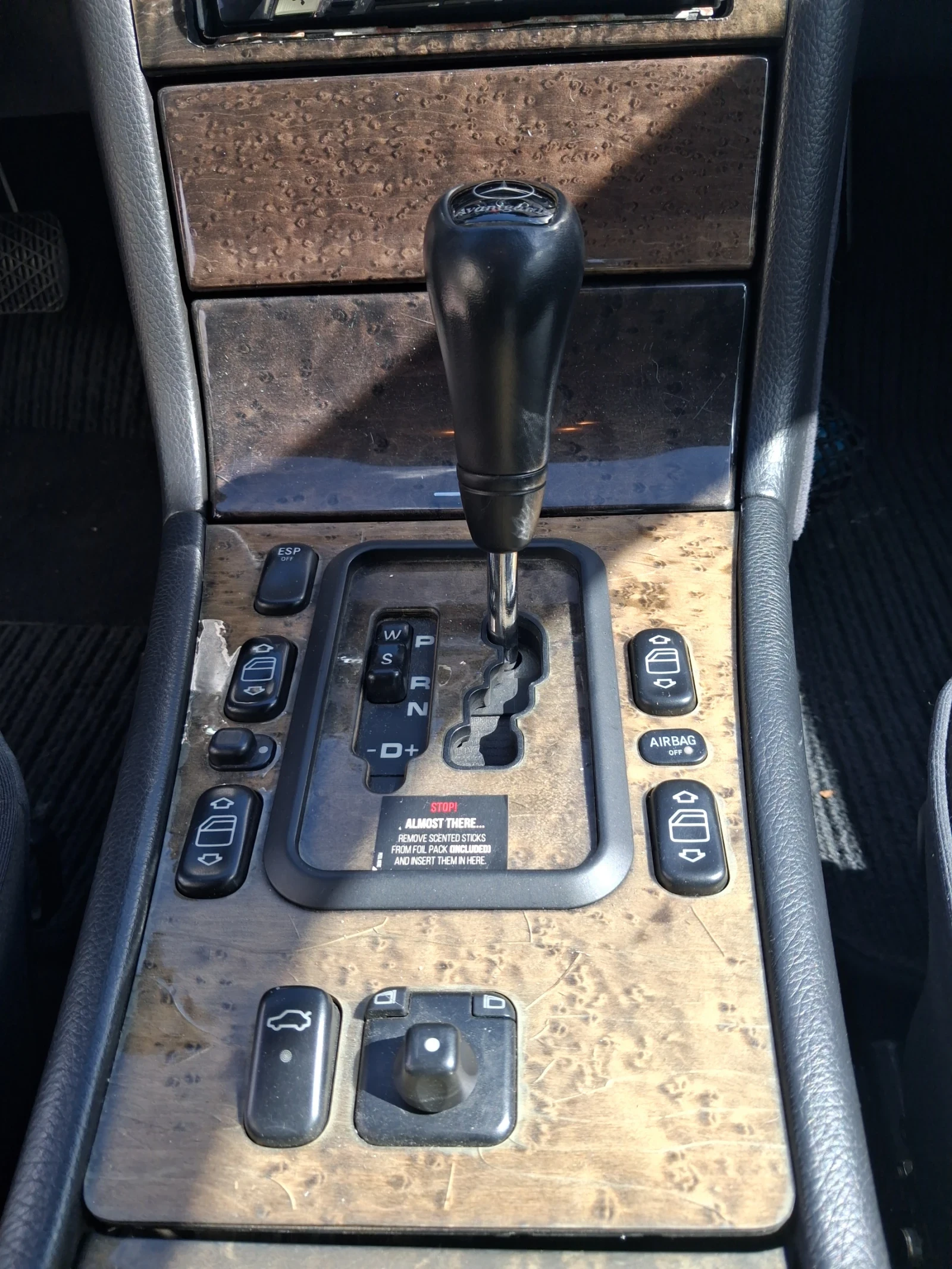 Mercedes-Benz E 220, снимка 6 - Автомобили и джипове - 54629397