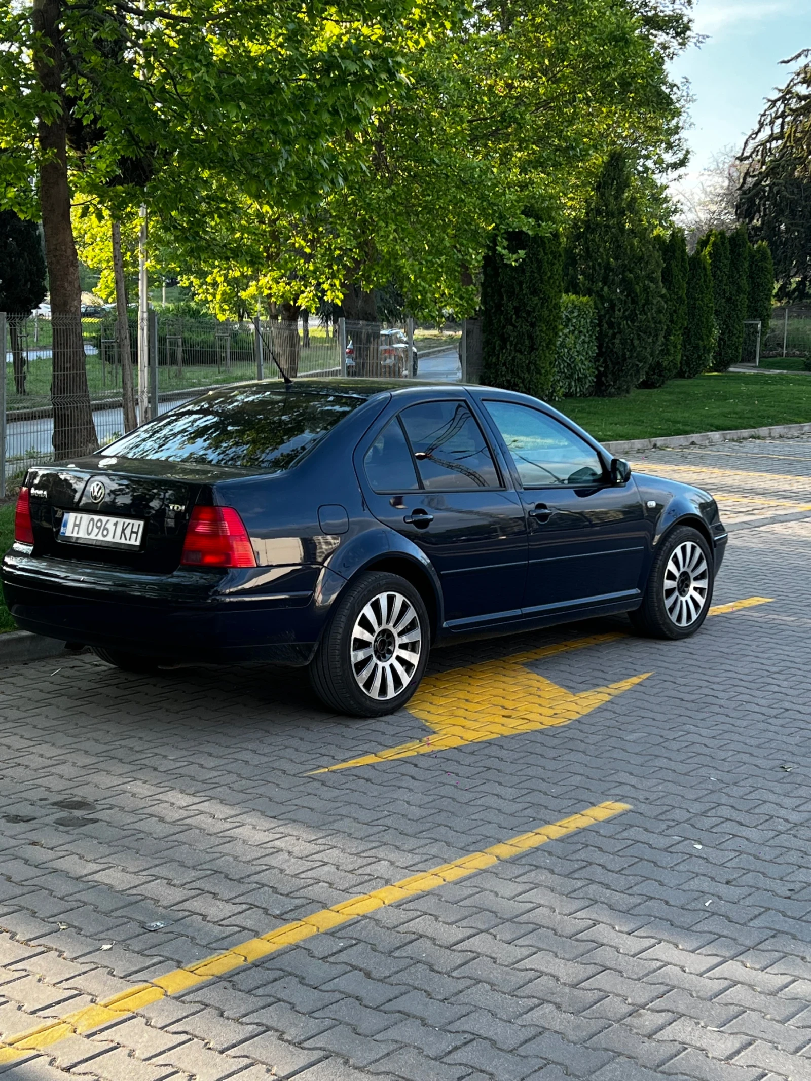 VW Bora, снимка 10 - Автомобили и джипове - 54716207