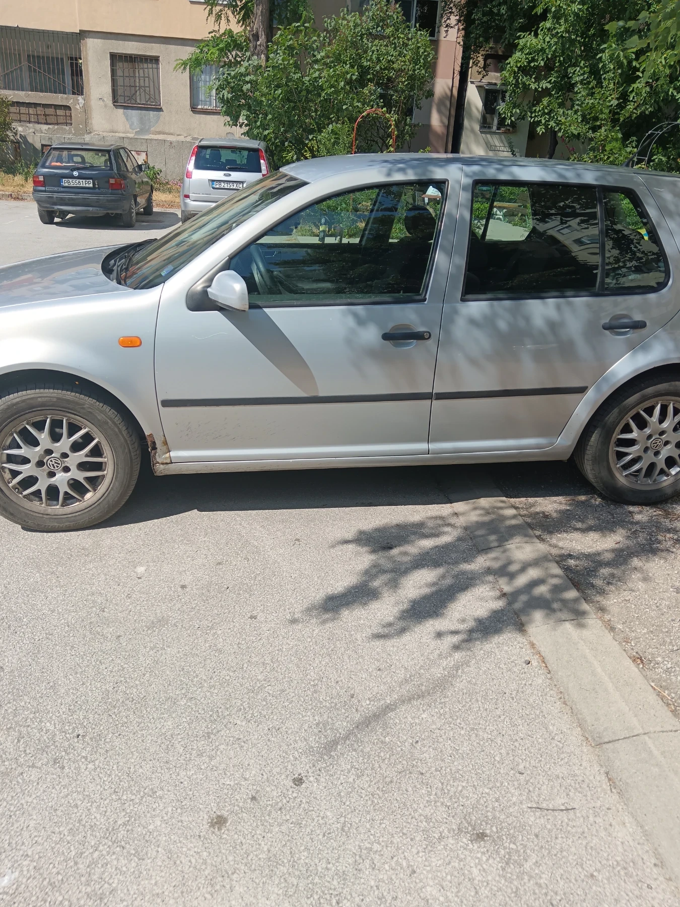 VW Golf 1.6, снимка 7 - Автомобили и джипове - 55351417