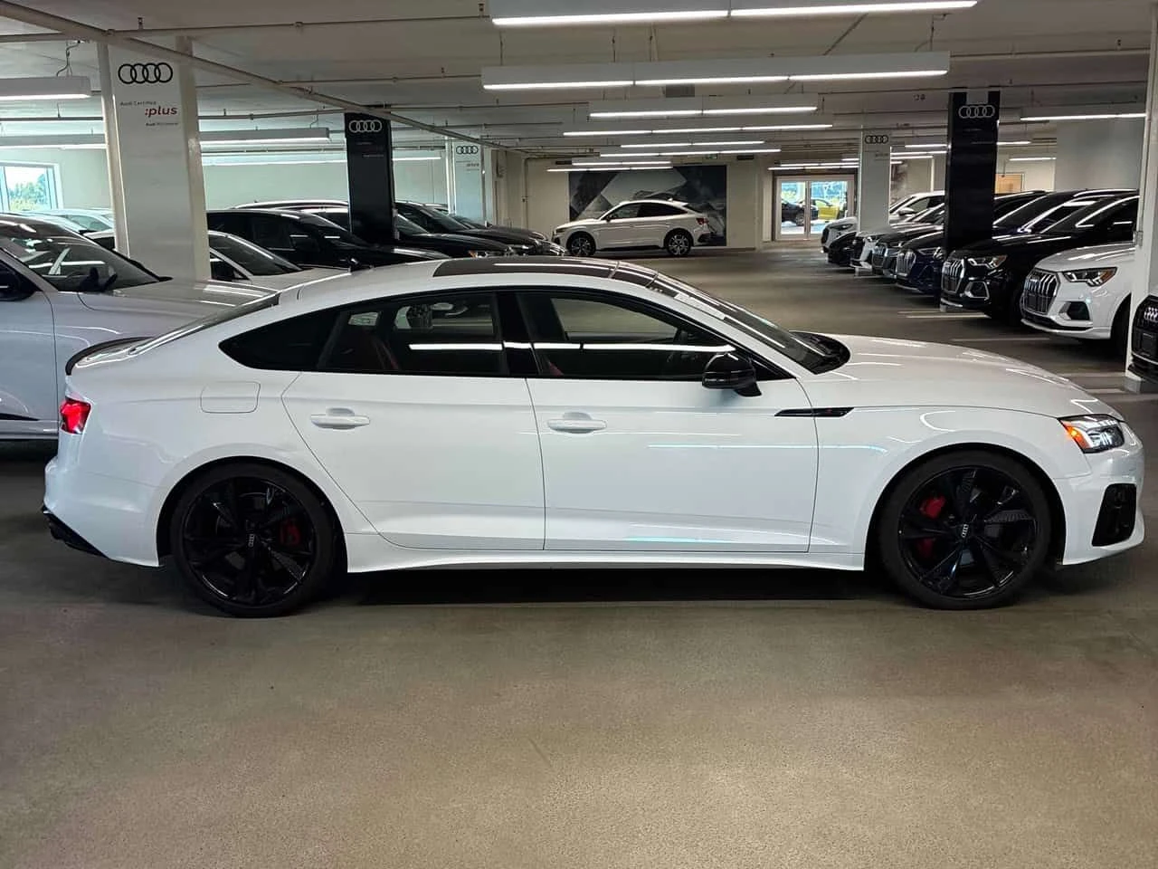 Audi S5 Technik | CARFAX | АВТОКРЕДИТ БЕЗ ПЪРВОНАЧАЛНА , снимка 4 - Автомобили и джипове - 55514200