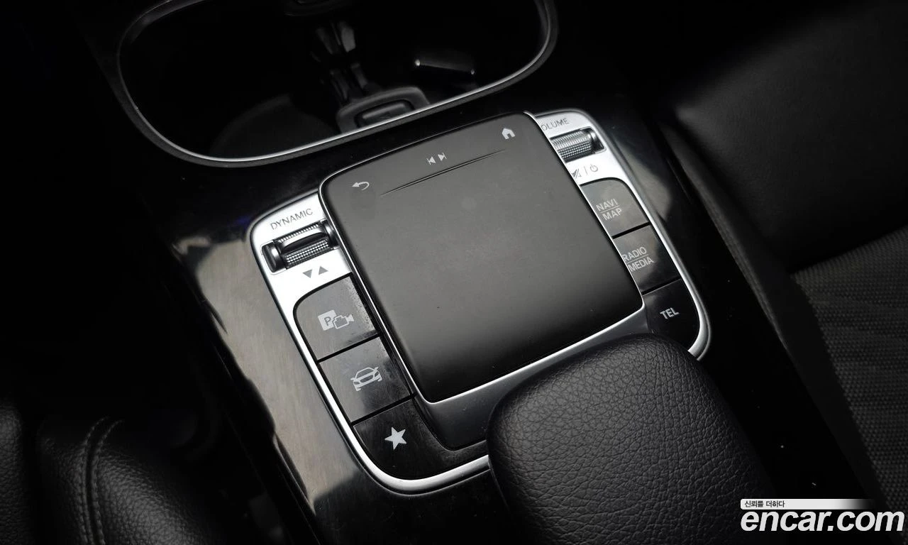 Mercedes-Benz A 220 * Подгрев* Камера* М.Точка* CARPLAY, снимка 17 - Автомобили и джипове - 56062188