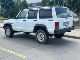 Jeep Cherokee 2.5i Газ/бензин, снимка 2