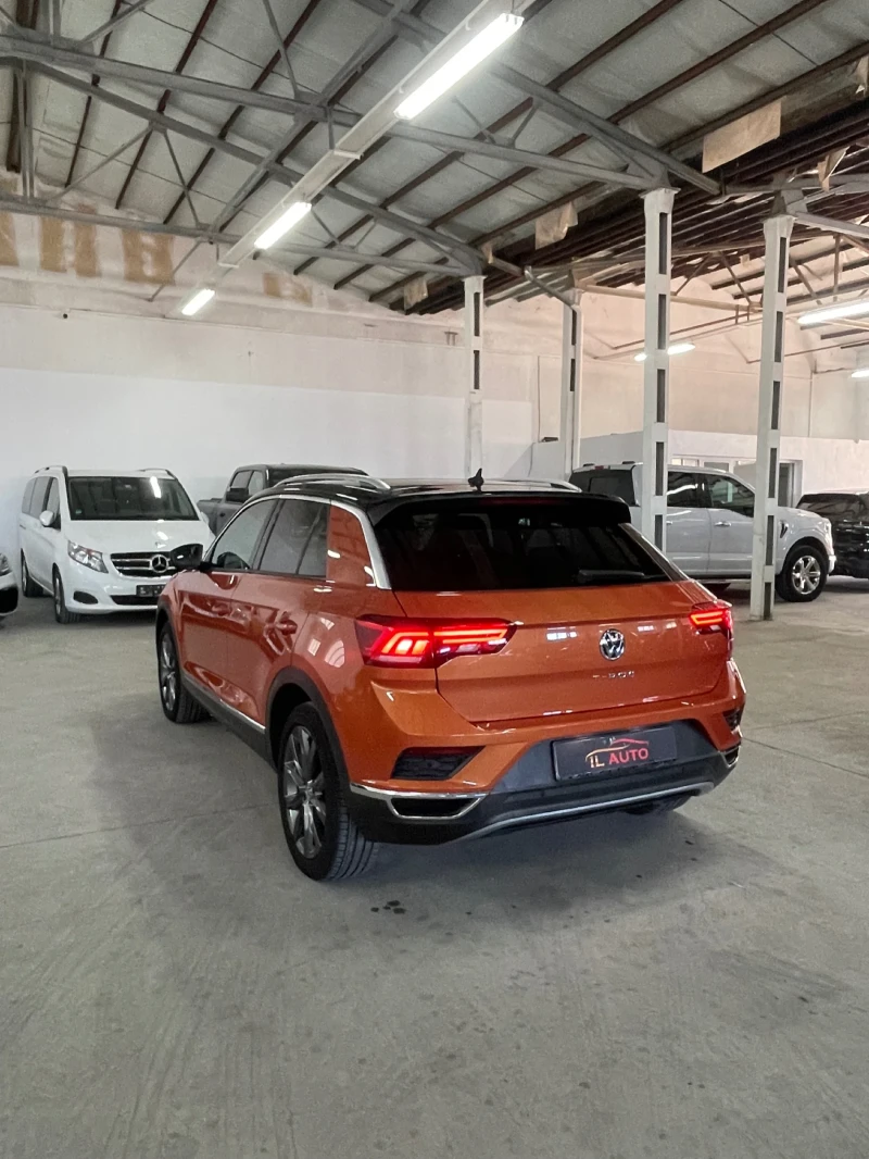 VW T-Roc 2.0TDI/4x4/лед адаптив/дистр/панорама/ дигитал/TOP, снимка 6 - Автомобили и джипове - 48395527