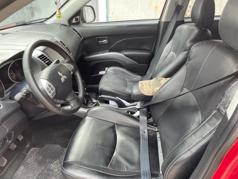 Mitsubishi Outlander 2.0 140 кс4х4 navi/koga/keyless, снимка 7 - Автомобили и джипове - 52380268