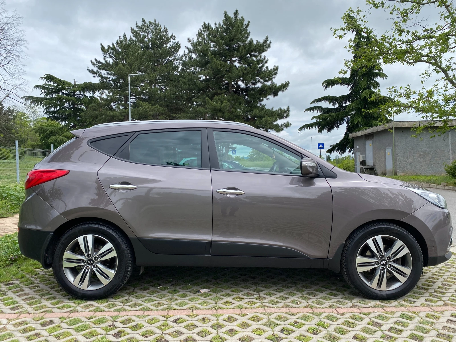 Hyundai IX35 2.0CRDI/FACELIFT/4WD/PANO/NAVI - изображение 8