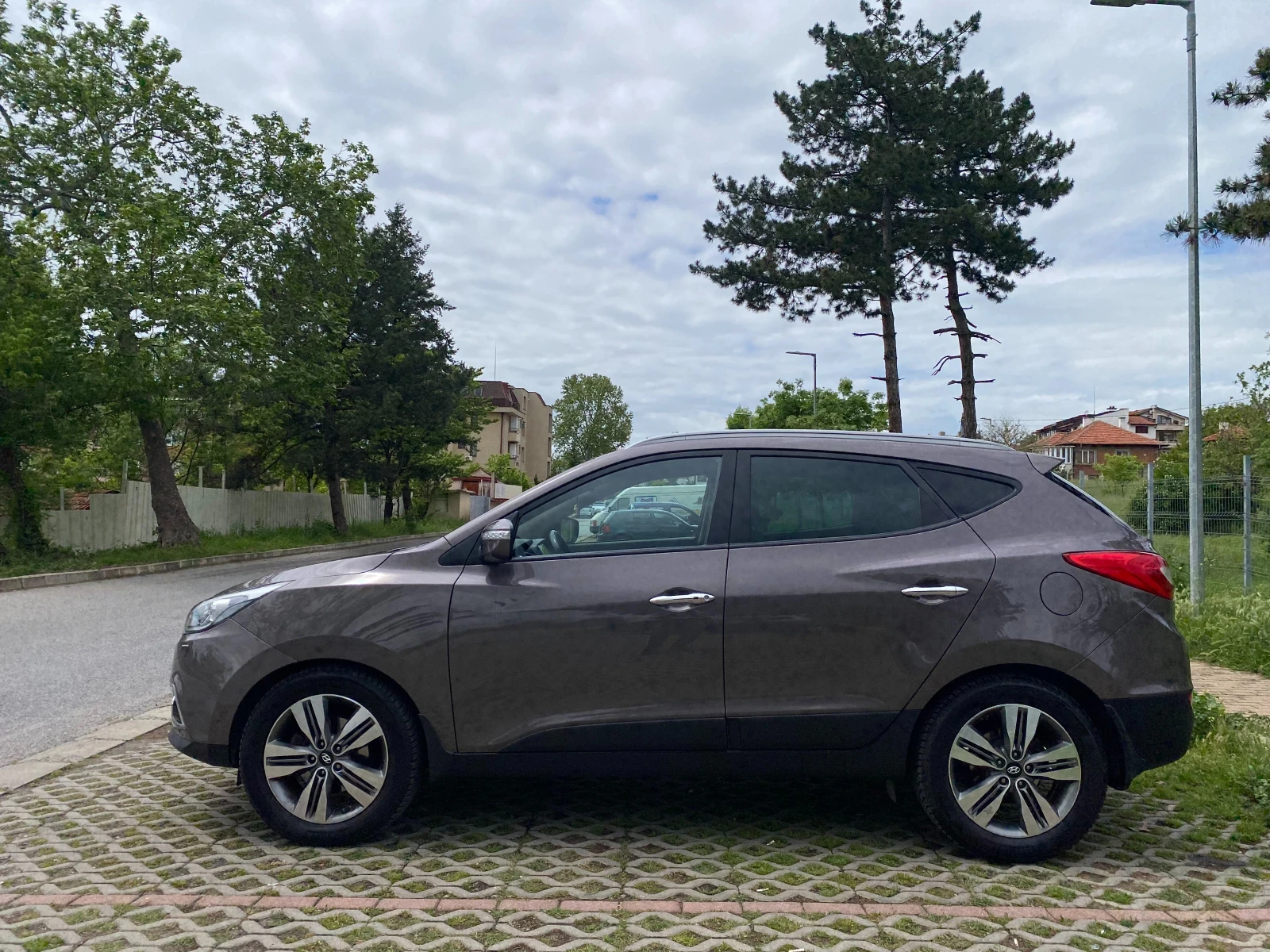 Hyundai IX35 2.0CRDI/FACELIFT/4WD/PANO/NAVI - изображение 4
