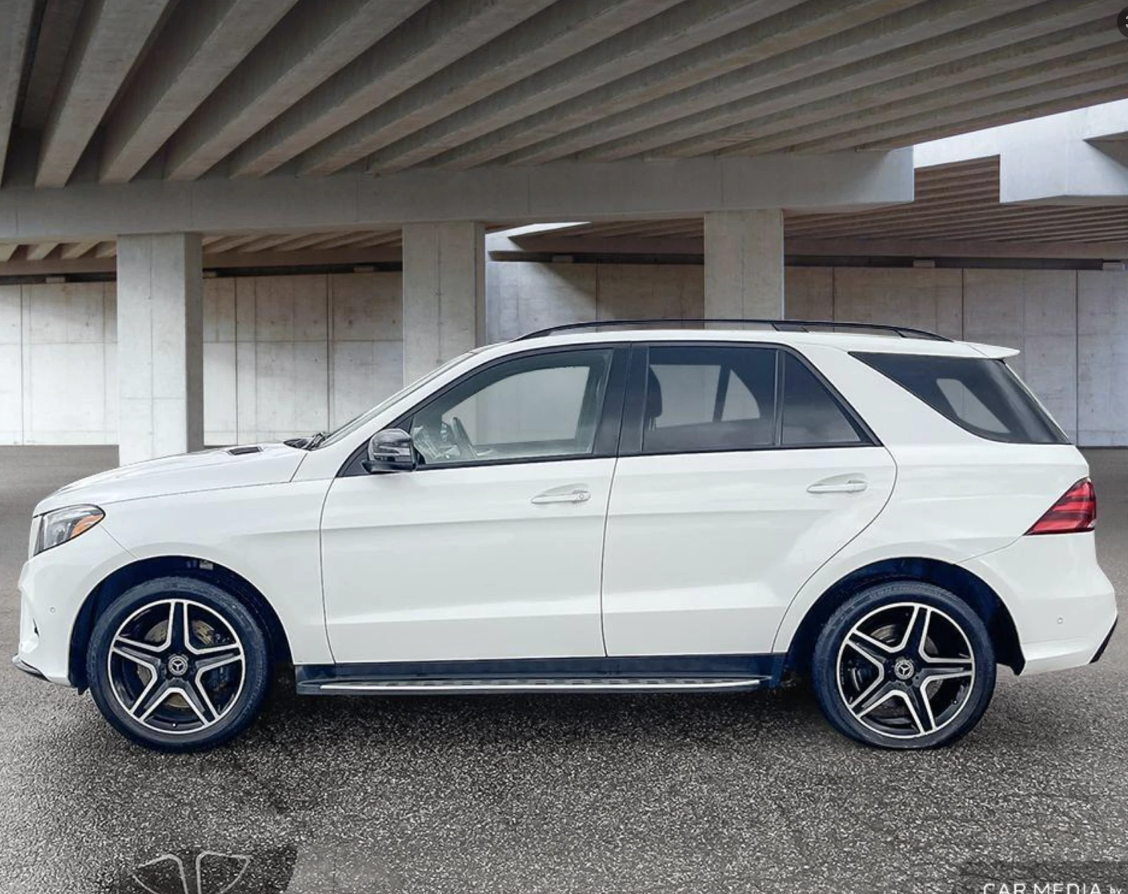 Mercedes-Benz GLE 400 4MATIC - изображение 4