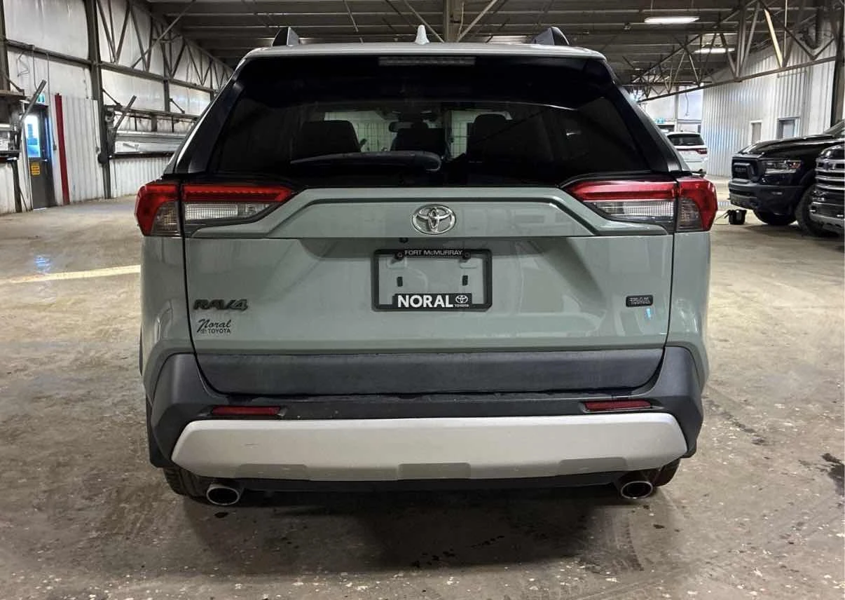 Toyota Rav4 TRAIL * Carfax * Опция за финансиране *  - изображение 5