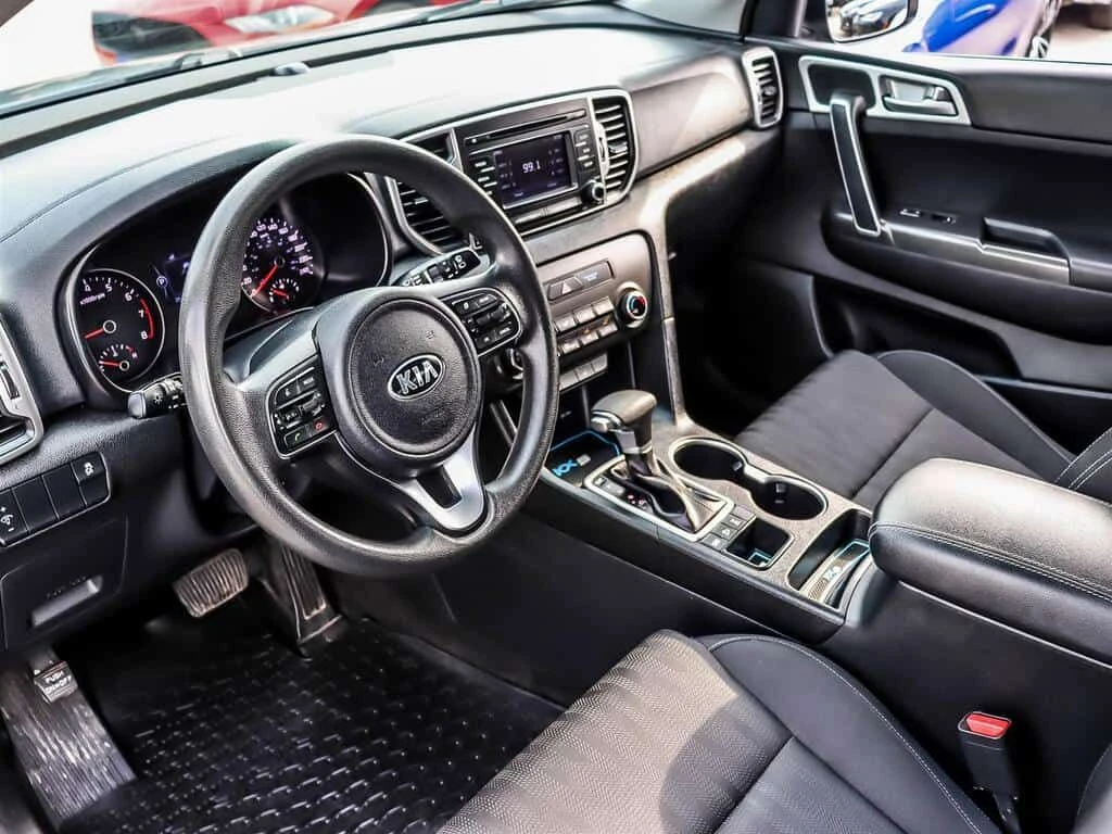 Kia Sportage * Clean Carfax AWD Financing Avail New Tires * CAR, снимка 7 - Автомобили и джипове - 53749335