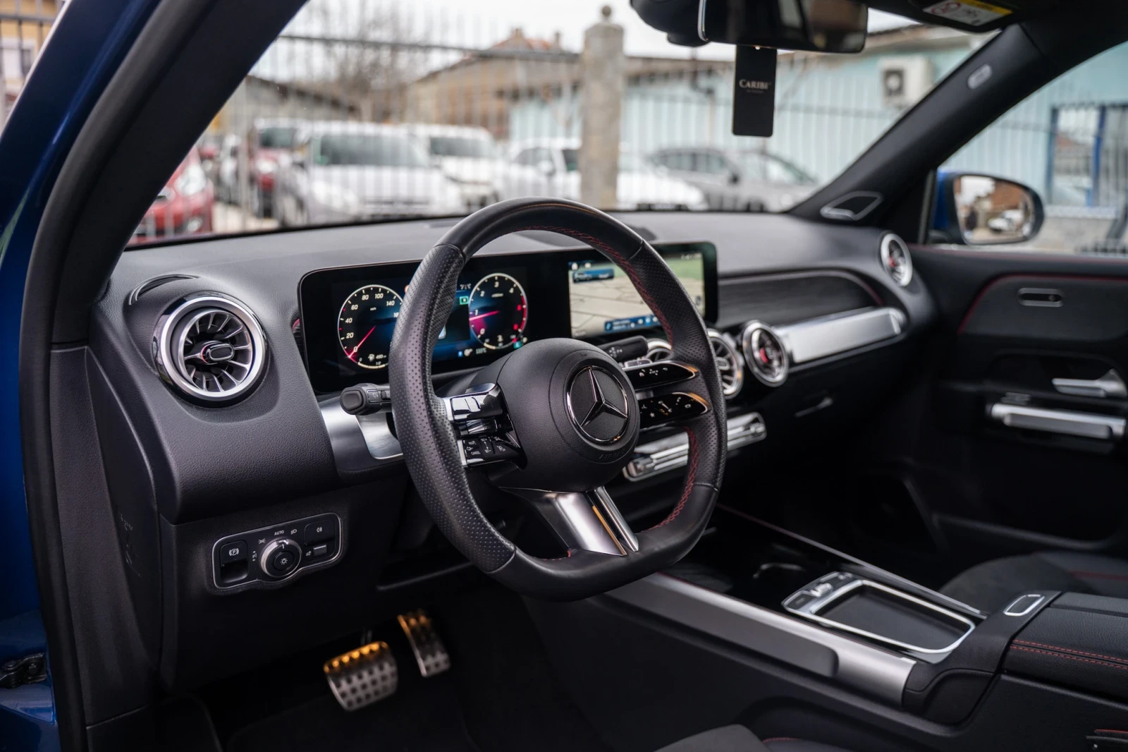 Mercedes-Benz GLB 2.0 DIESEL GERMANY AMG-Line/4Matic/Burmester  3D, снимка 6 - Автомобили и джипове - 54033943