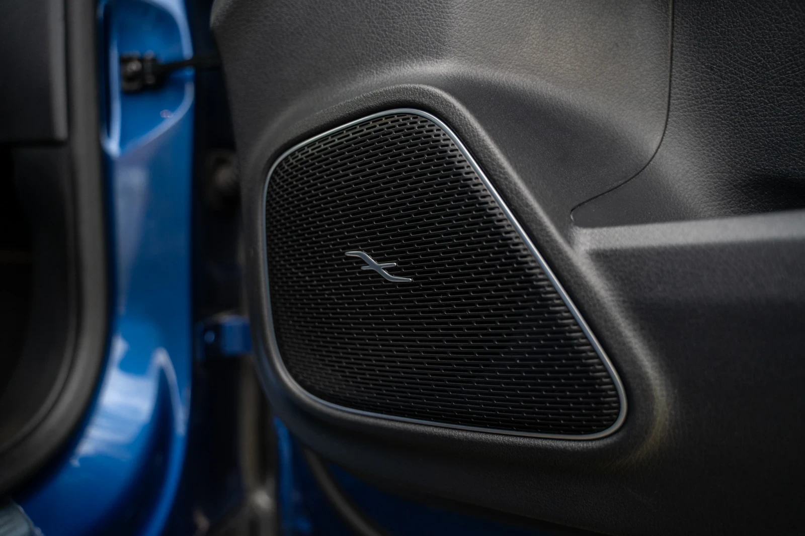 Mercedes-Benz GLB 2.0 DIESEL GERMANY AMG-Line/4Matic/Burmester  3D, снимка 13 - Автомобили и джипове - 54033943