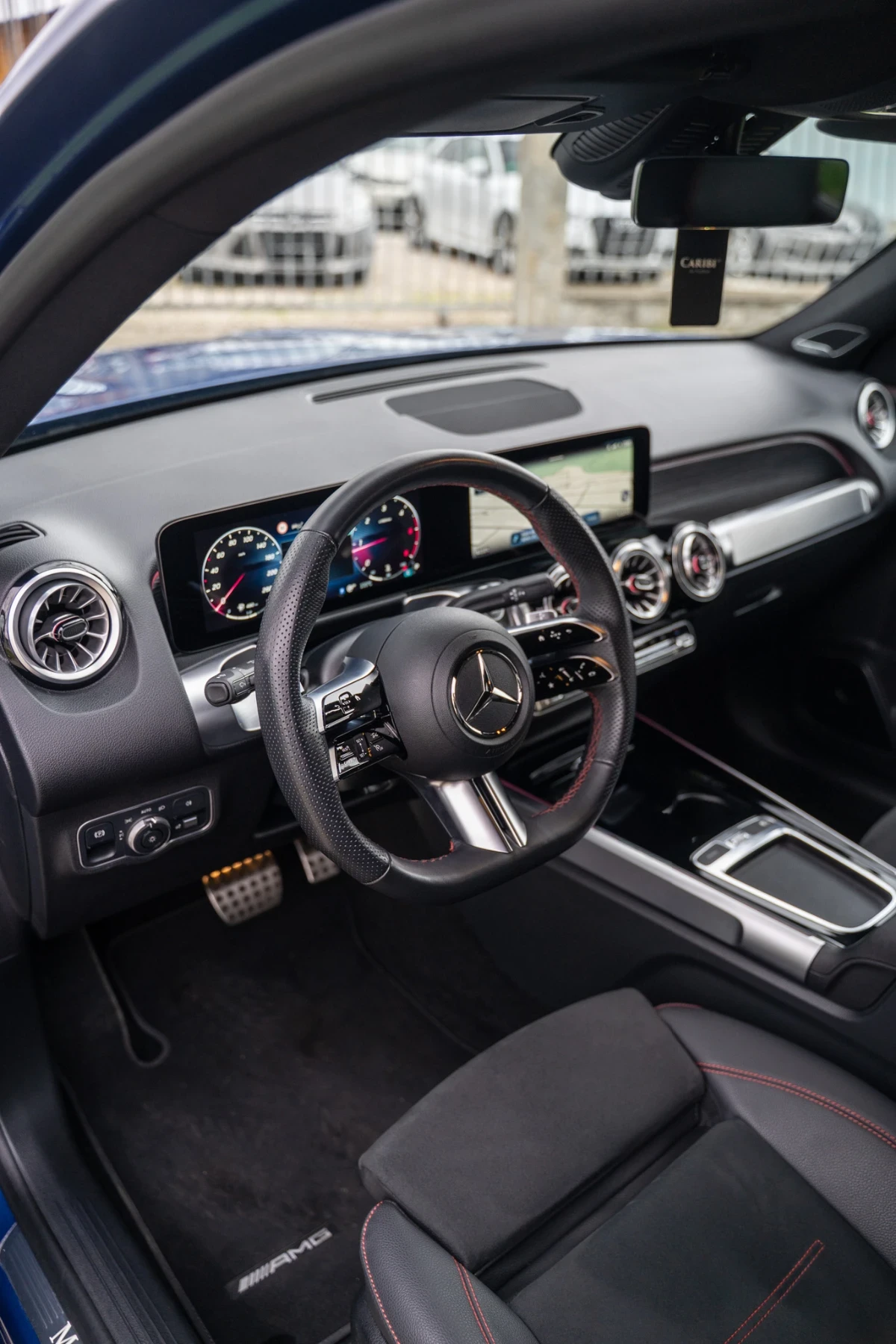 Mercedes-Benz GLB 2.0 DIESEL GERMANY AMG-Line/4Matic/Burmester  3D, снимка 5 - Автомобили и джипове - 54033943