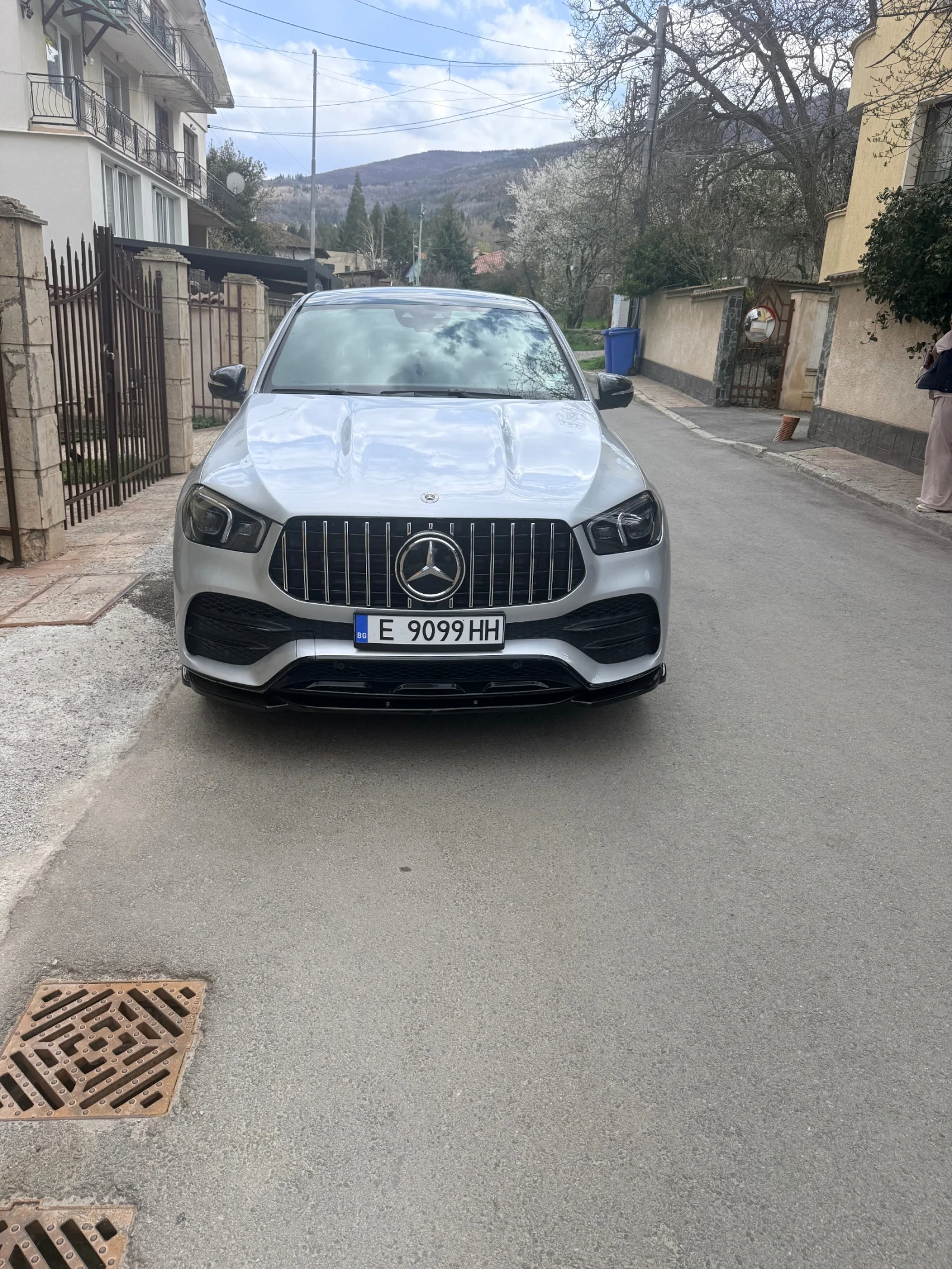 Mercedes-Benz GLE Coupe 4.0 AMG, снимка 2 - Автомобили и джипове - 54154476