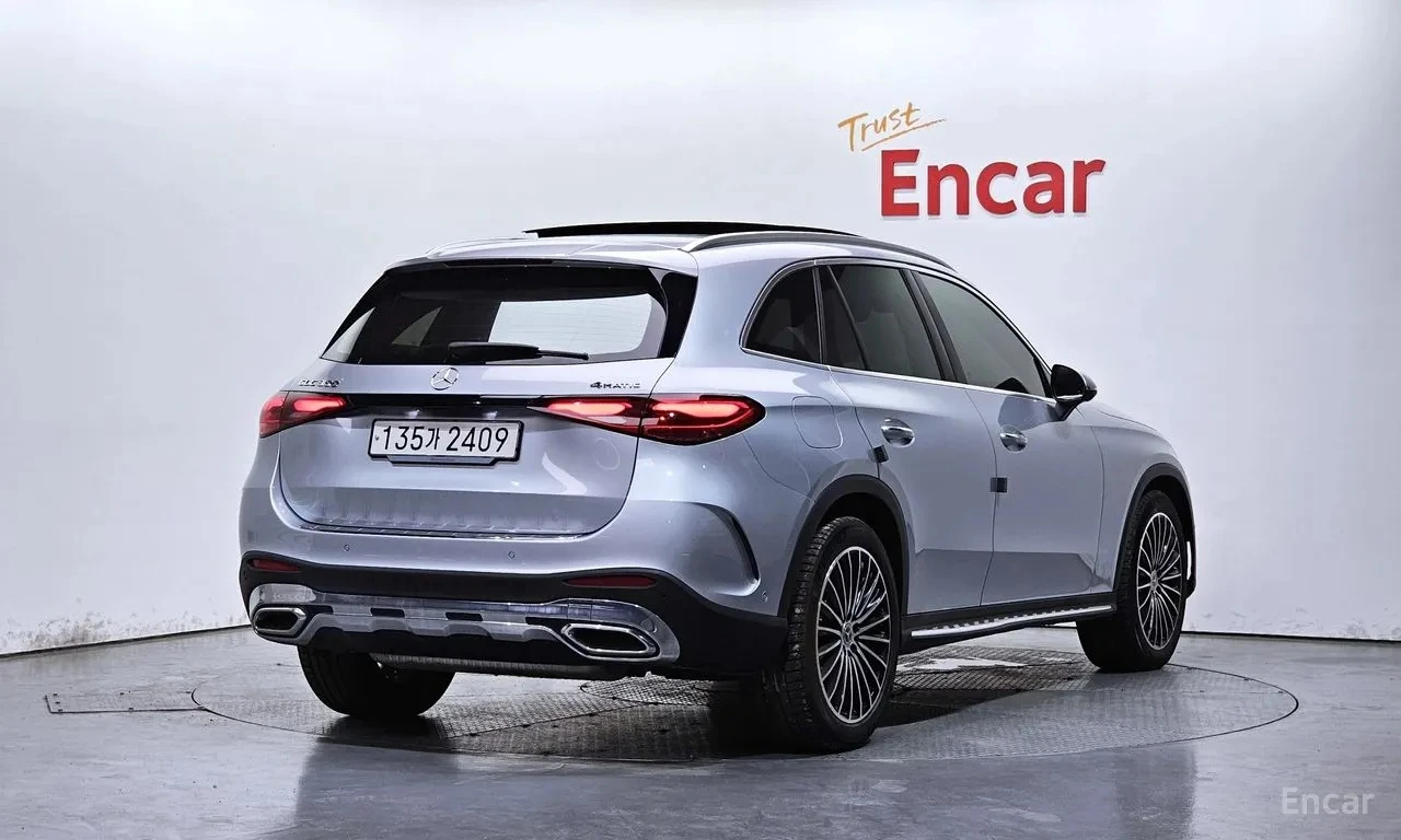Mercedes-Benz GLC 300 GLC300 4MATIC AMG Line | 360 CAM | HUD | DISTRONIC, снимка 2 - Автомобили и джипове - 54718573