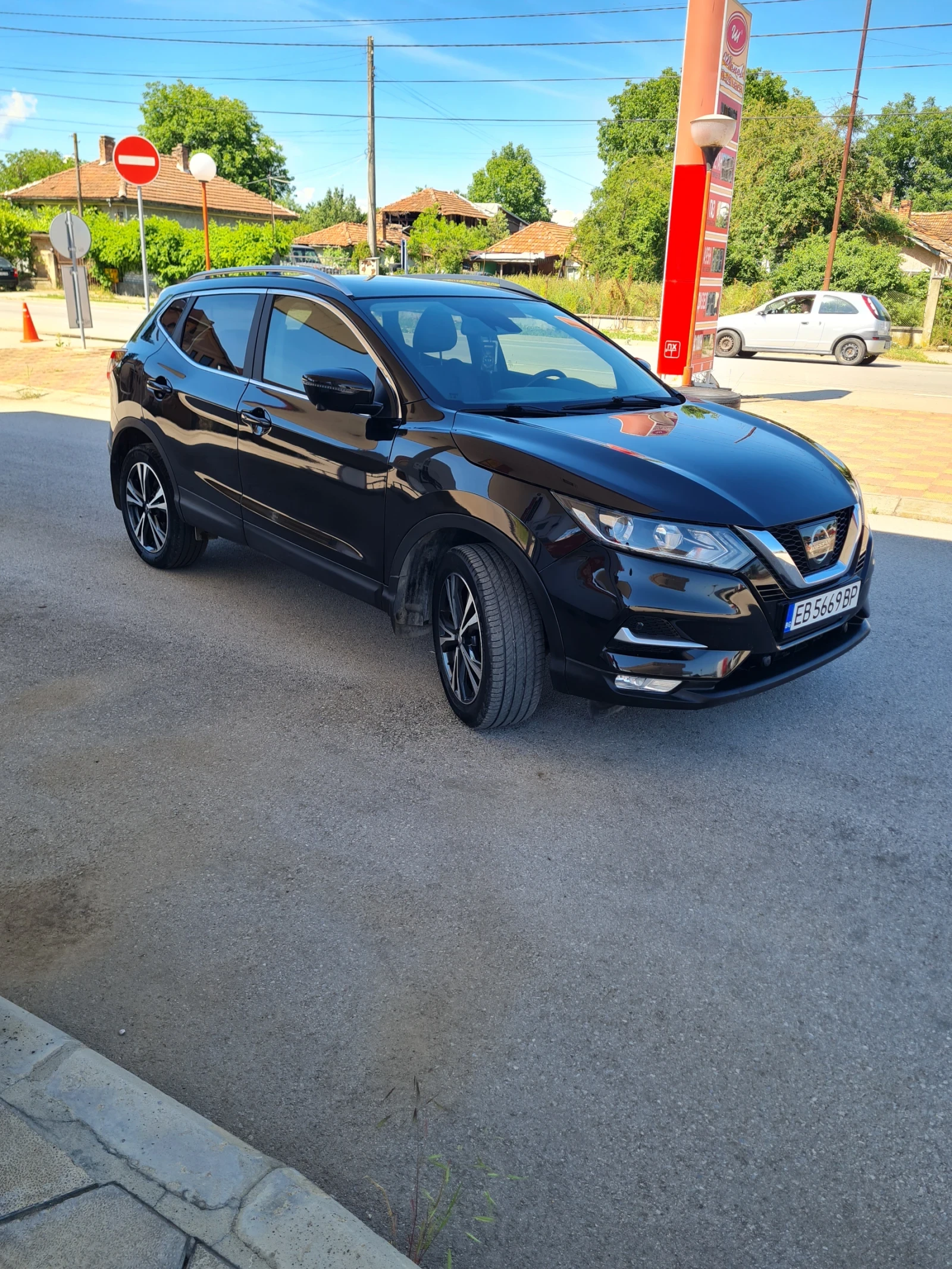 Nissan Qashqai 1.6куб.130к.с.  Tekna - Фул екстри  , снимка 4 - Автомобили и джипове - 54860977