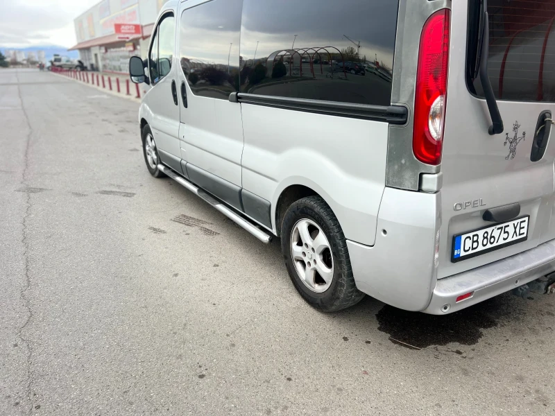 Opel Vivaro 2.5dci 145к.с Автоматик! Печка!Само днес!, снимка 3 - Бусове и автобуси - 48351627