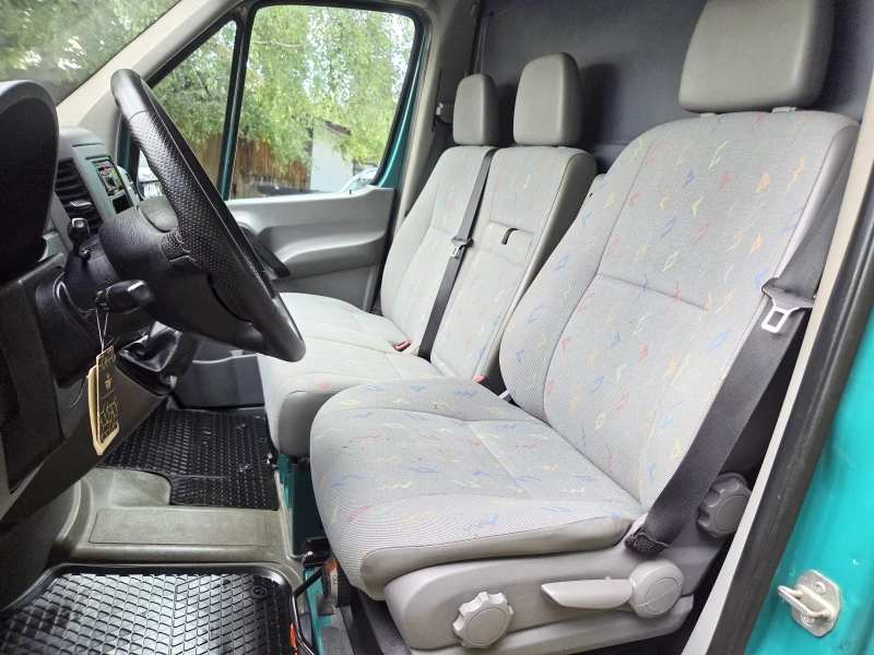 VW Crafter 2.5TDI 136hp КЛИМАТРОНИК - изображение 10